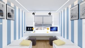 детская комната для двух мальчиков, стол у окна, две кровати икеа, обои линейные, трековые светильники