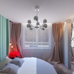 Светлая спальня в современном стиле фото, дизайн, 15 - 16 кв. м., шторы и тюль с подсветкой, зеленая обивка изголовья, люстра 8 лампочек, зеркало напротив кровати, вид 2